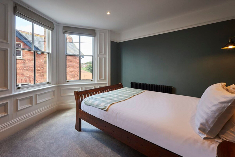 Room 2, Host Stay Fauna, North Yorkshire