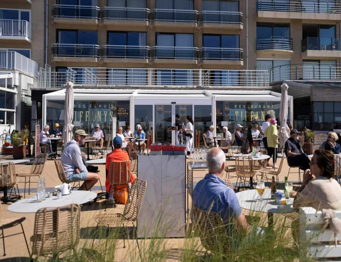 Food & Drinks, Apartment in Nieuwpoort With Views, West-Vlaanderen