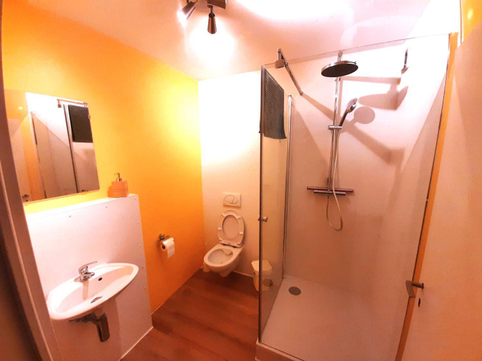 Bathroom 3, Nisihof, Abendblick, Sursee