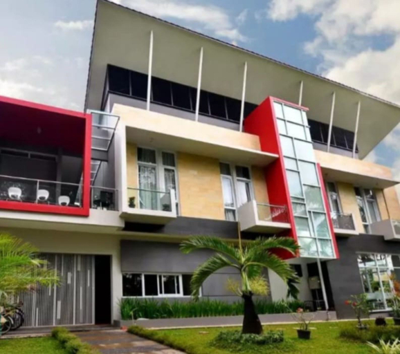 Exterior & Views 4, Vivacity Homestay & Cafe, Cilegon