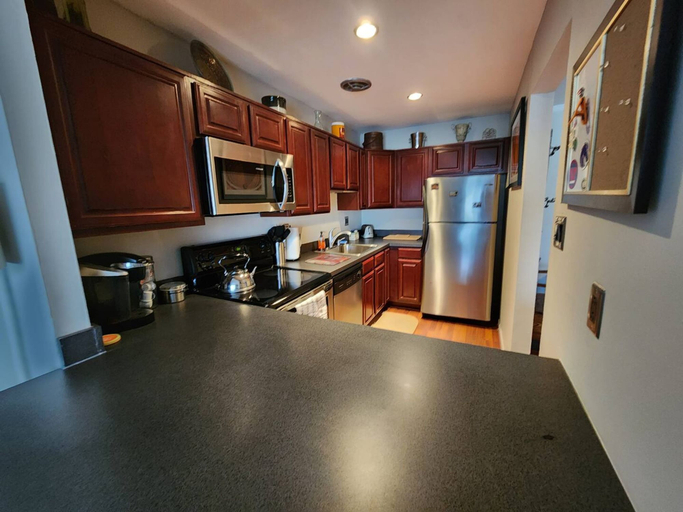 Room 3, Beautiful APT W Office Area 2BR Long Term, Montgomery