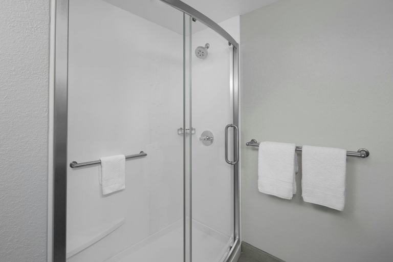 Bathroom 4, Courtyard by Marriott Tampa Oldsmar, Pinellas