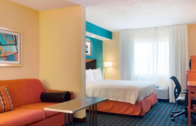 Bedroom 3, Fairfield Inn & Suites Waco South, McLennan