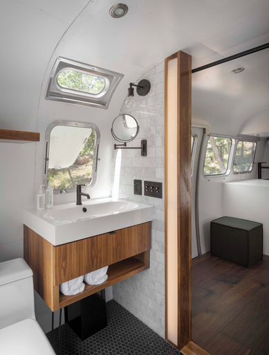 Bathroom 5, AutoCamp Sequoia, Tulare