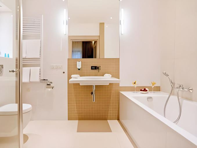 Bathroom 9