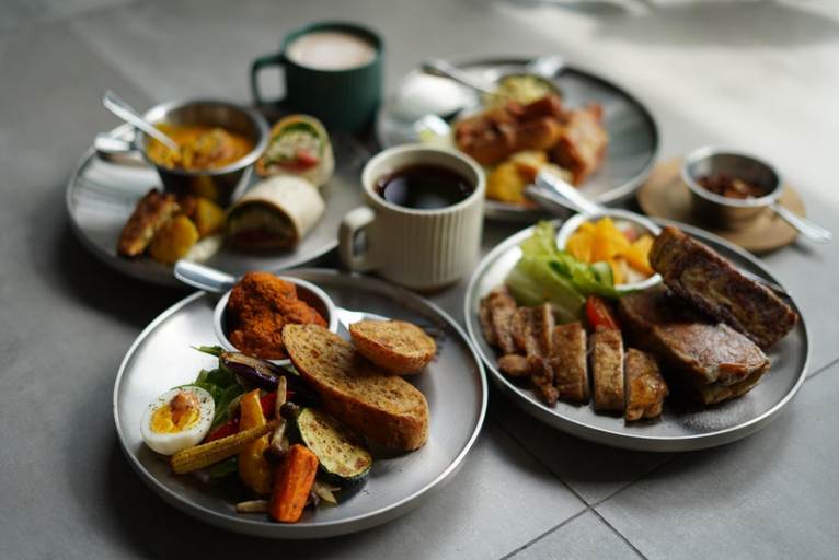 Food & Drinks 11