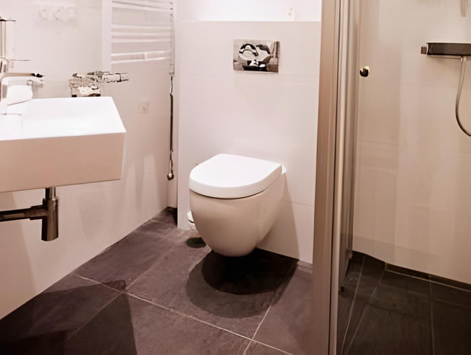 Bathroom 8