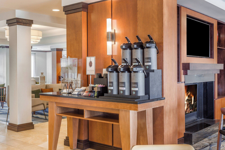 Food & Drinks 5, Fairfield Inn & Suites by Marriott Madison East, Dane
