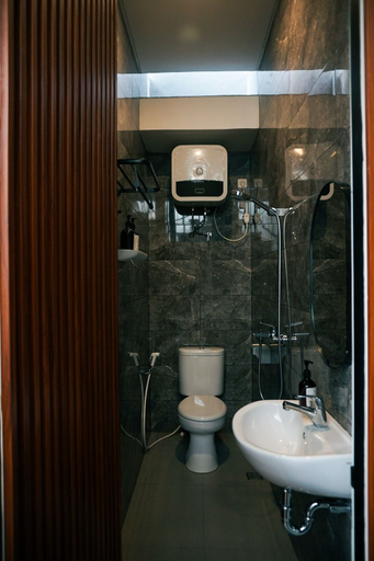 Bathroom 4