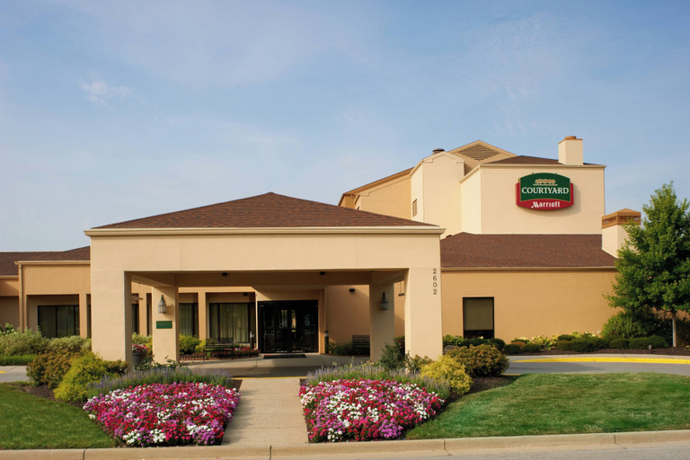 Exterior & Views 2, Courtyard by Marriott Indianapolis Airport, Indianapolis