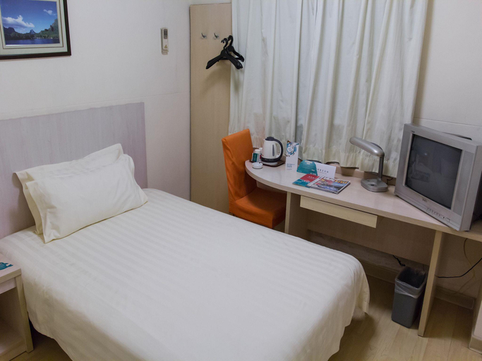 Bedroom 3, Magnotel Business Shanghai New International Exhibition Center, Shanghai