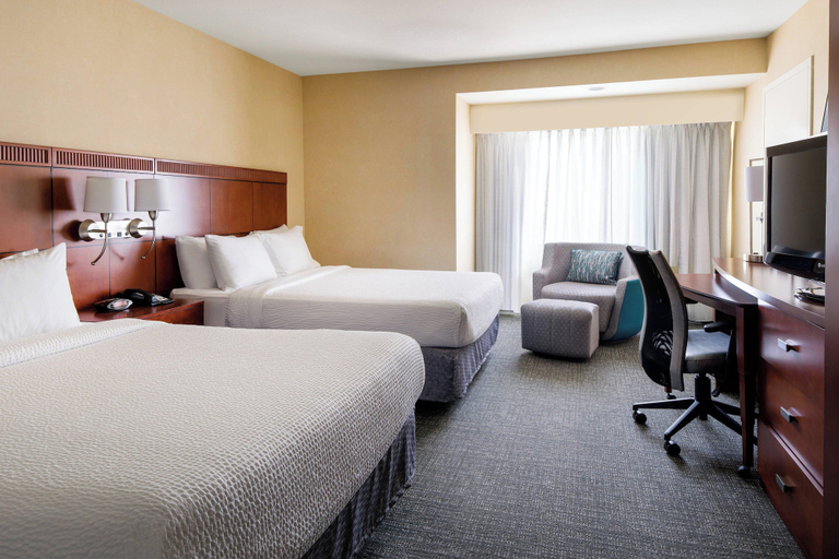 Bedroom 3, Courtyard by Marriott Sacramento Cal Expo, Sacramento