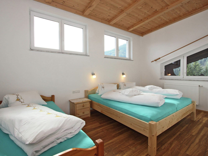 Bedroom 2, Apartment in Fugenberg Near Ski Slopes, Schwaz