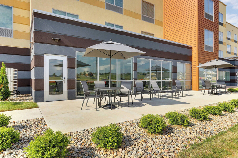 Exterior & Views 2, Fairfield Inn & Suites by Marriott Warsaw, Kosciusko