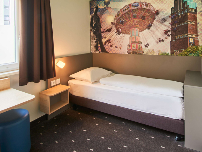Bedroom 16