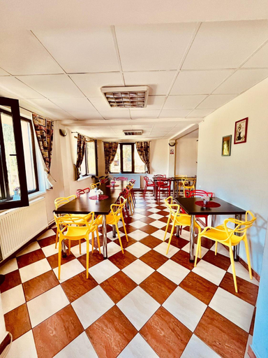 Food & Drinks, Pensiunea Roua, Sinaia