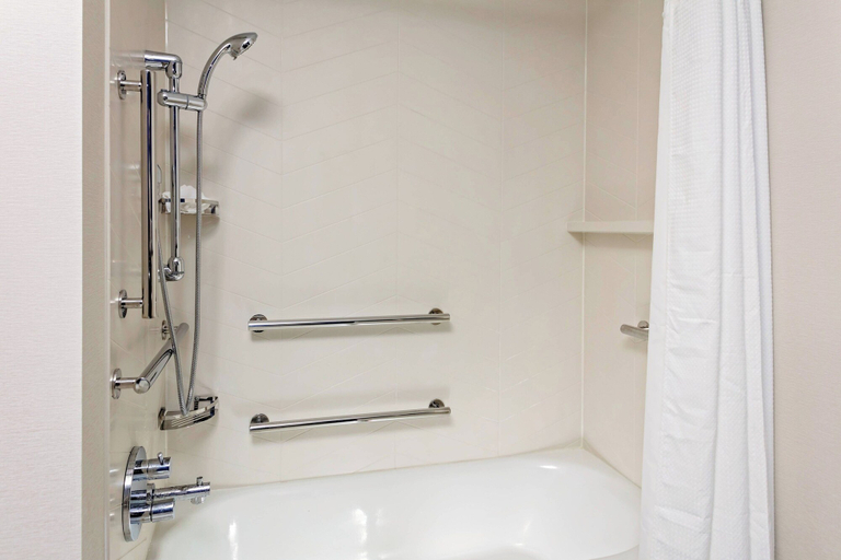 Bathroom 4, Fairfield by Marriott Port Clinton Waterfront, Ottawa