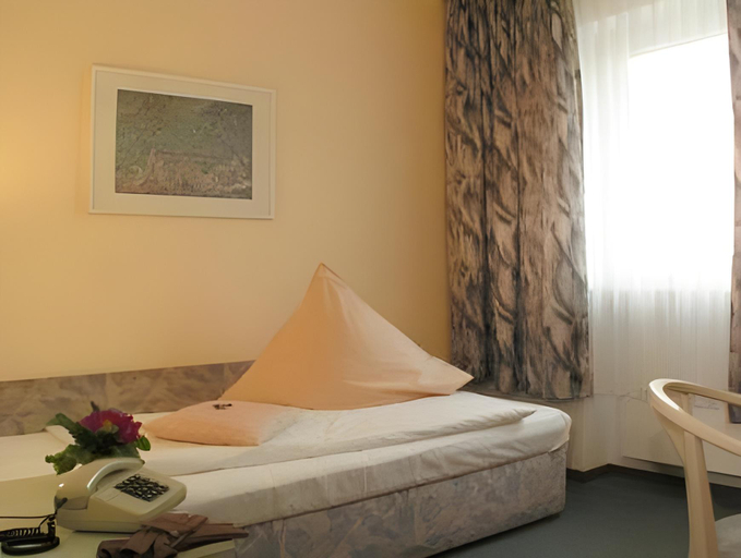 Bedroom 9