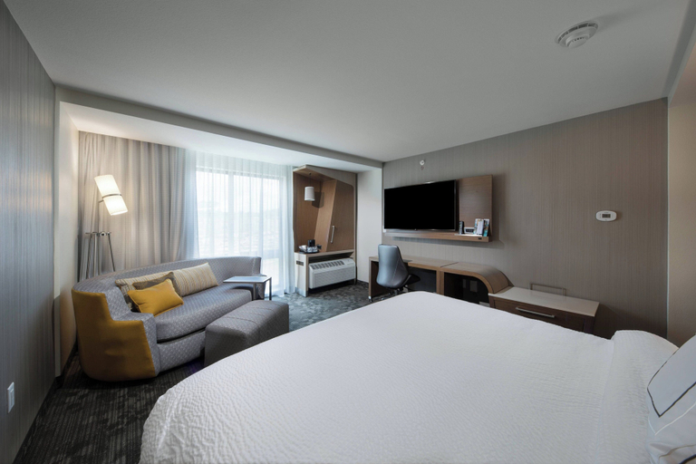 Bedroom 3, Courtyard by Marriott Russellville, Pope
