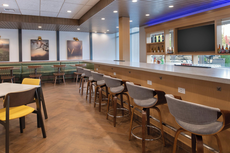 Food & Drinks 4, Fairfield Inn & Suites by Marriott Wenatchee, Douglas