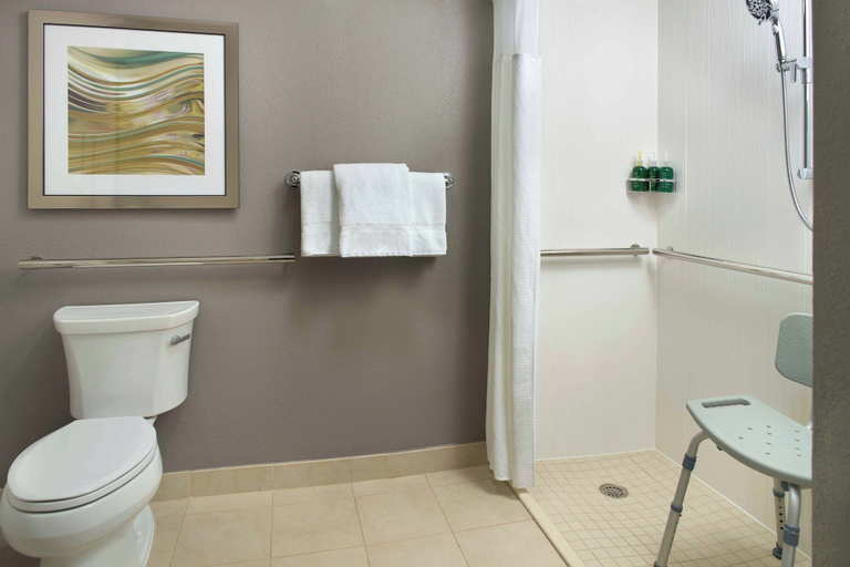 Bathroom 3, Courtyard by Marriott Philadelphia Devon/Villanova, Chester