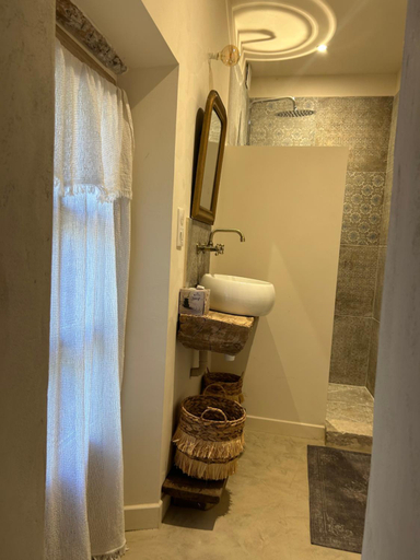 Bathroom 3, Maison d'hotes La Datcha, Alpes-de-Haute-Provence