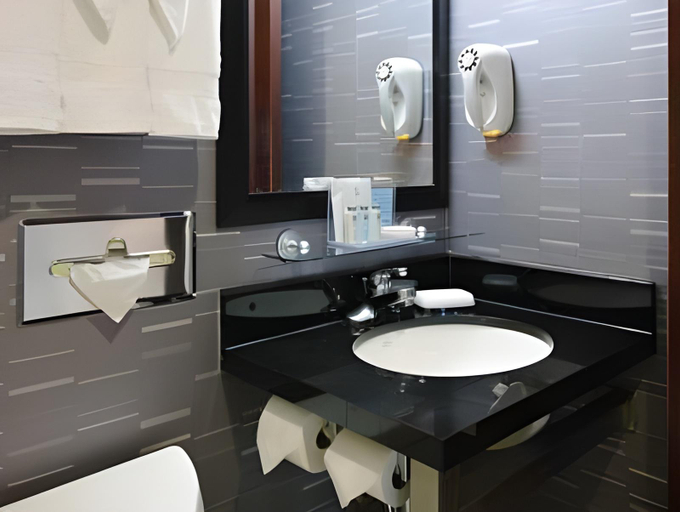 Bathroom 4