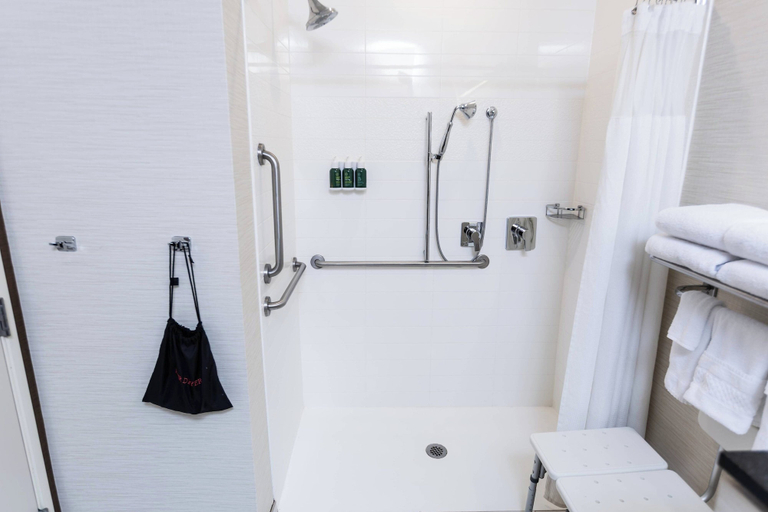 Bathroom 4, Fairfield Inn & Suites Bowling Green, Warren