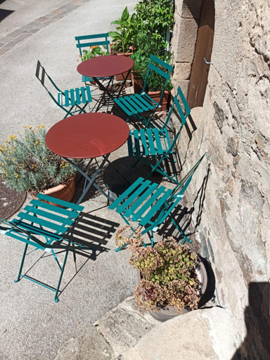 Others 5, The Tavern, Aveyron