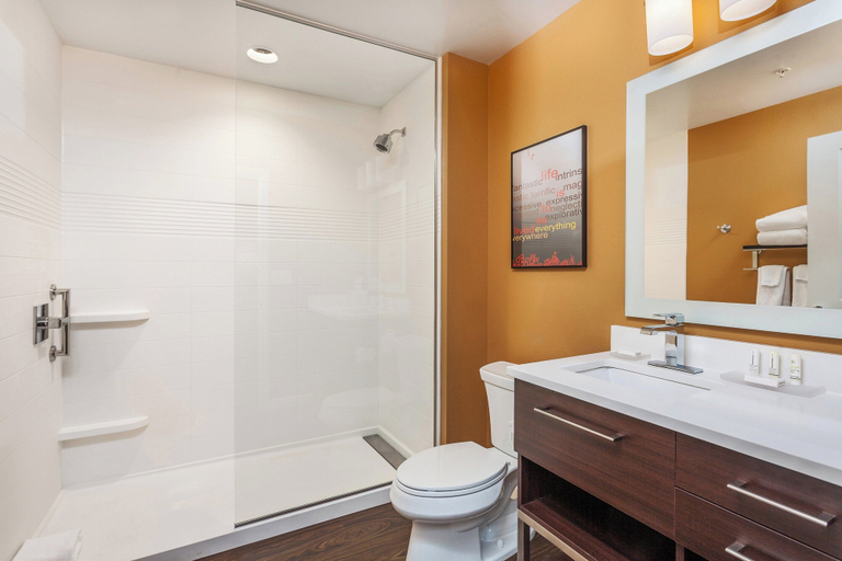 Bathroom 5, TownePlace Suites by Marriott Orlando Altamonte Springs/Maitland, Seminole