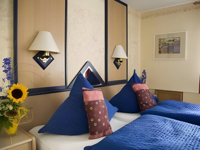 Bedroom 13
