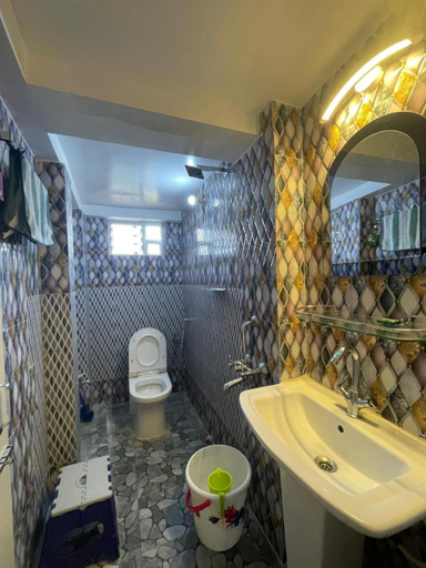 Bathroom 5, Mountain Manor Homestay, Darjiling