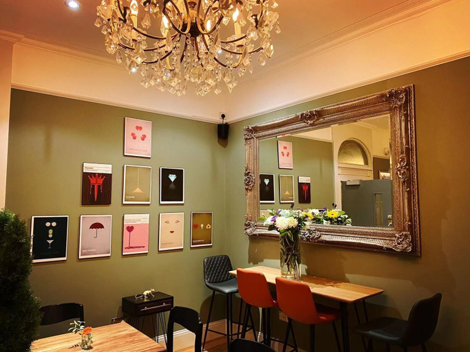 Food & Drinks 5, Chapter 1 Hotels , Dorset
