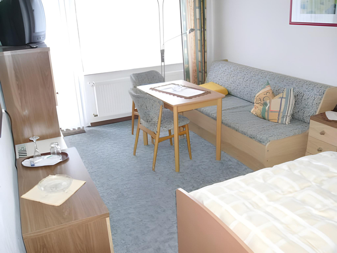 Bedroom 16