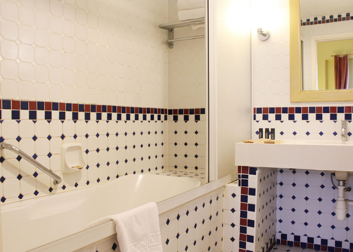 Bathroom 21