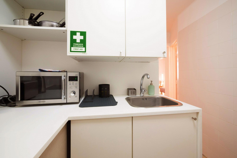 Room 5, Nomad s Castel Lisbon - 1bdr The Traveler, Lisbon