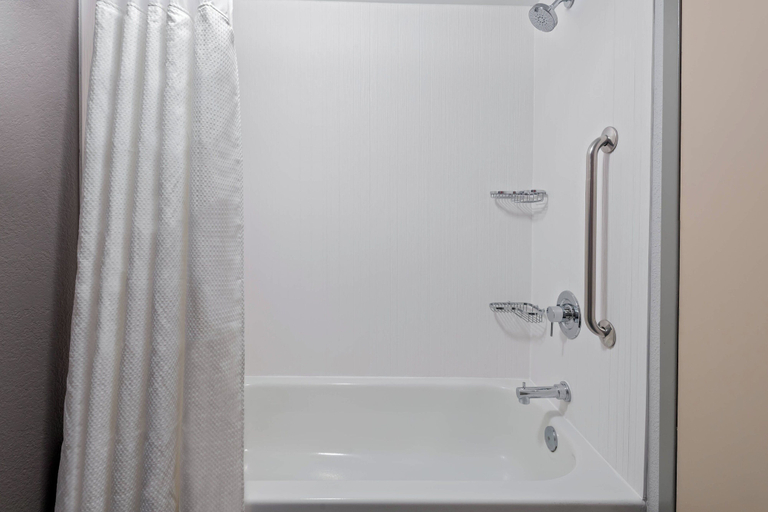 Bathroom 5, Courtyard by Marriott Tallahassee North/I-10 Capital Circle, Leon