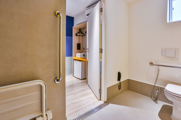 Bathroom 4