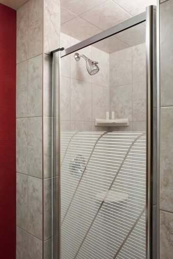 Bathroom 4