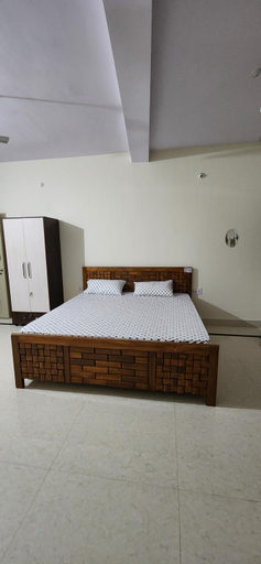 Others 4, Arati's Place, Puri