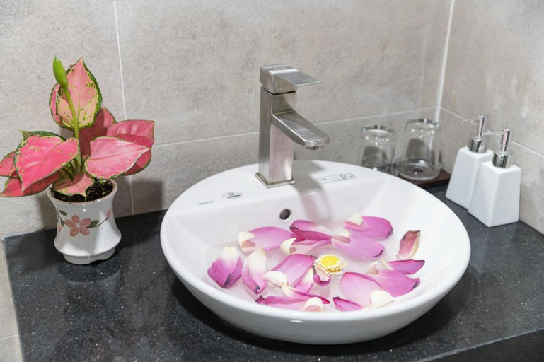 Bathroom 17