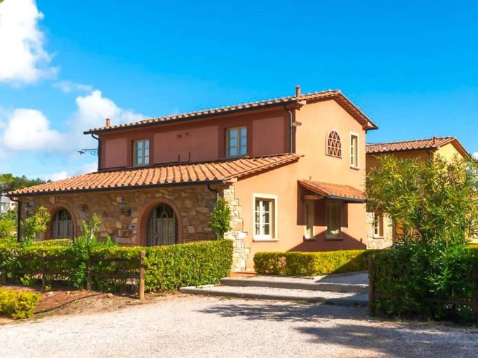 Exterior 3, Spacious Apartment With Bubble Bath, Pisa