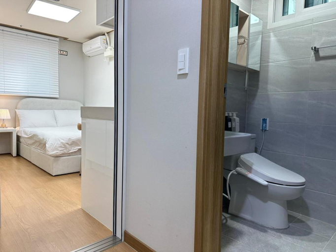 Bathroom 4, Muadejavu Dongdaemun, Jung