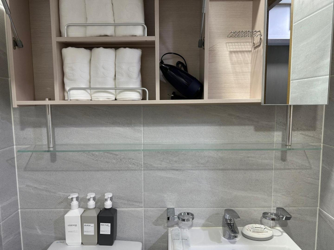 Bathroom 2, Muadejavu Dongdaemun, Jung