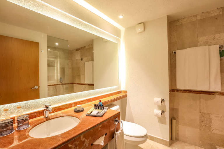 Bathroom 5, Camino Real Veracruz, Boca del Río