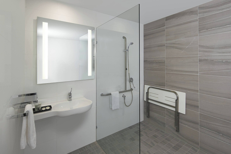 Bathroom 5, Courtyard by Marriott Brisbane South Bank, Brisbane