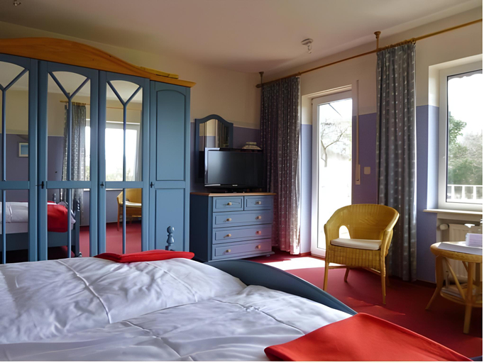 Bedroom 8