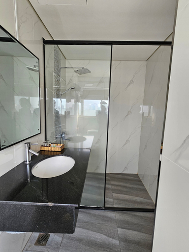 Bathroom 17