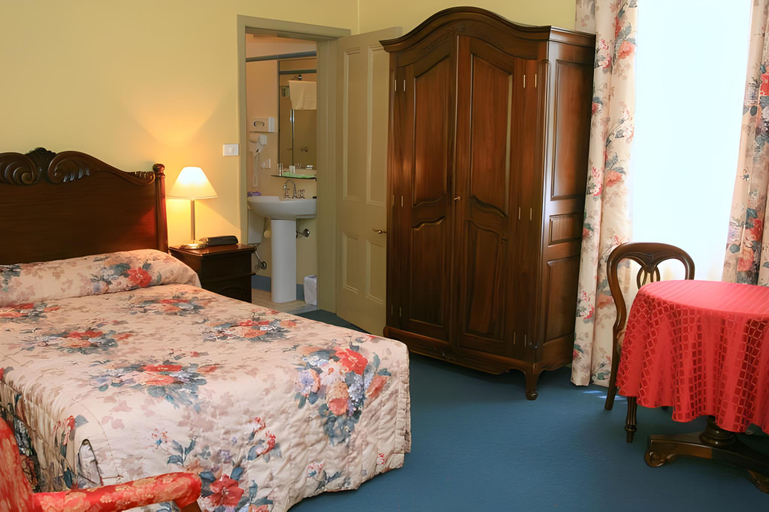 Bedroom 16