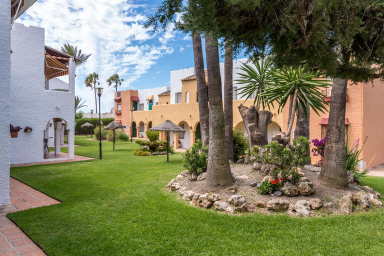 Others 2, Renovated apartment on beachside with pool, Málaga